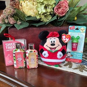 Ty Beanie Ballz Christmas Minnie Mouse HEMPZ Lotion Gift Set Disney Lip Balm